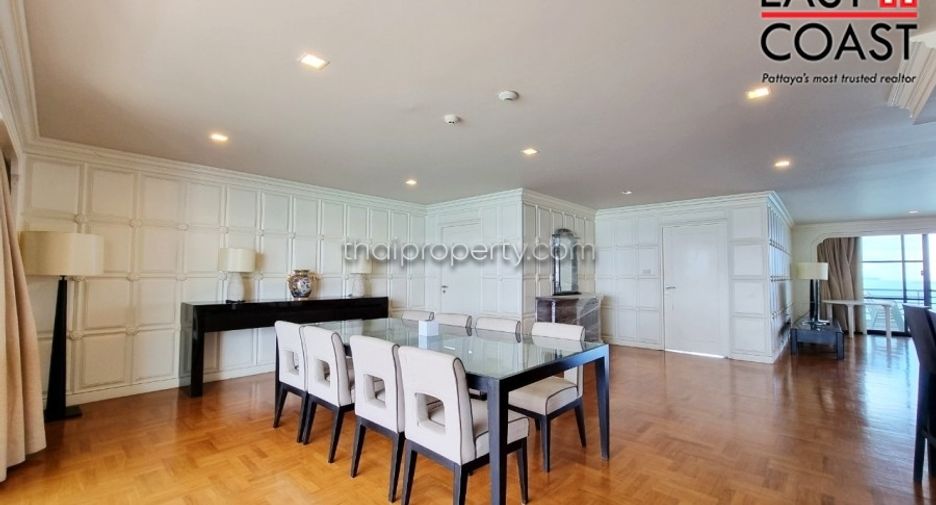For rent 3 bedrooms condo in Bang Lamung, Chonburi