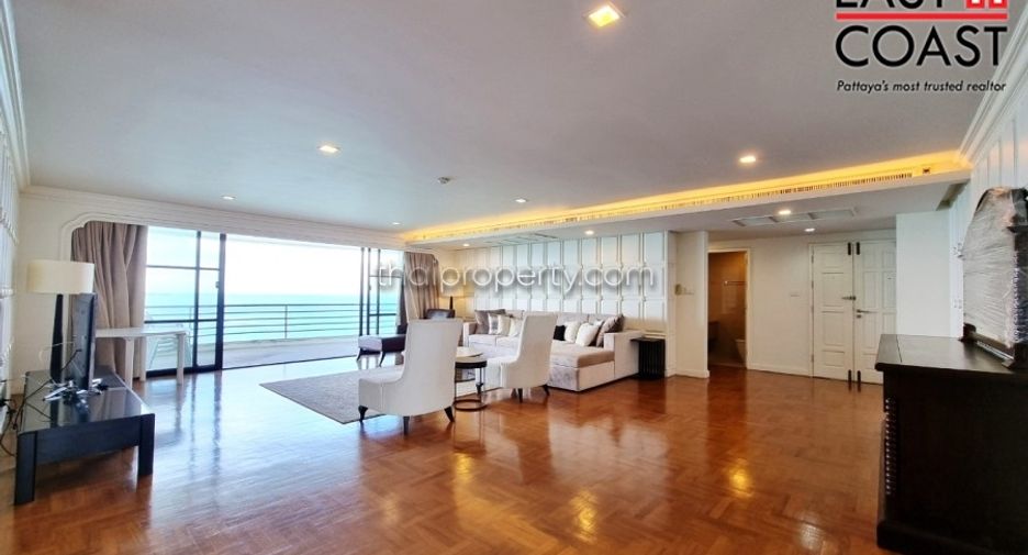 For rent 3 bedrooms condo in Bang Lamung, Chonburi
