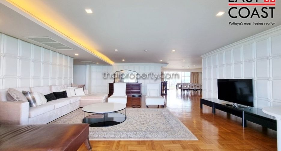 For rent 3 bedrooms condo in Bang Lamung, Chonburi