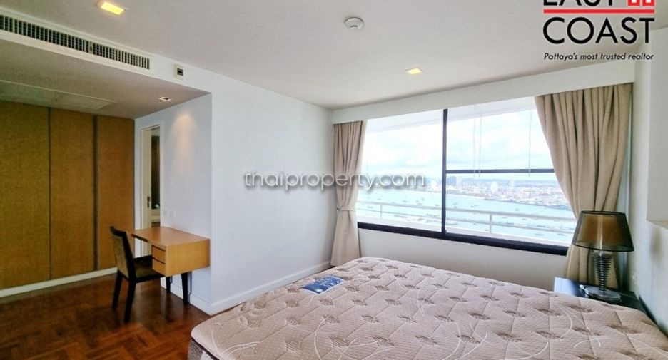 For rent 3 bedrooms condo in Bang Lamung, Chonburi