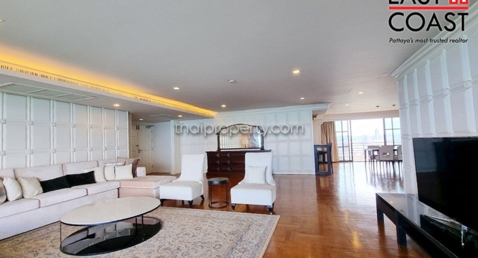 For rent 3 bedrooms condo in Bang Lamung, Chonburi
