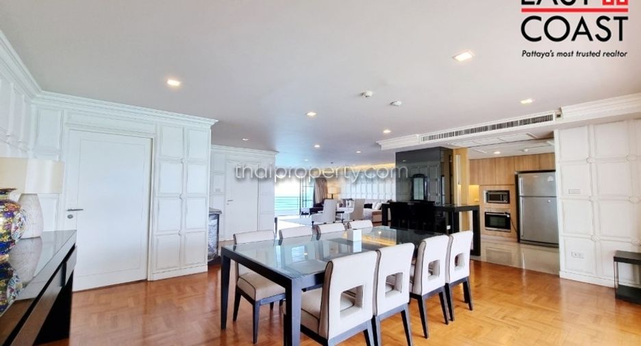 For rent 3 bedrooms condo in Bang Lamung, Chonburi