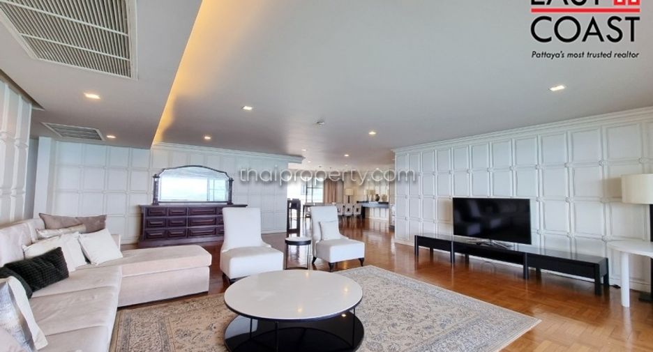 For rent 3 bedrooms condo in Bang Lamung, Chonburi
