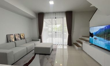 For rent 3 bed townhouse in Bang Phli, Samut Prakan