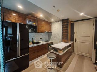 For sale 2 bed condo in Huai Khwang, Bangkok