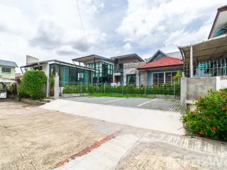 For rent 7 Beds house in Bang Khae, Bangkok