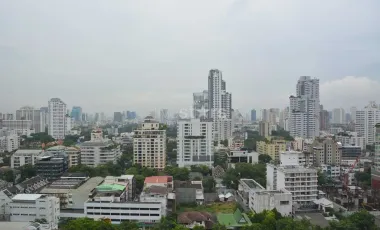 For sale 3 bed condo in Watthana, Bangkok