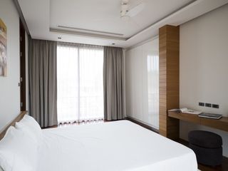 For rent 4 bed villa in Watthana, Bangkok