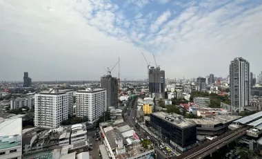 For sale 1 bed condo in Khlong Toei, Bangkok