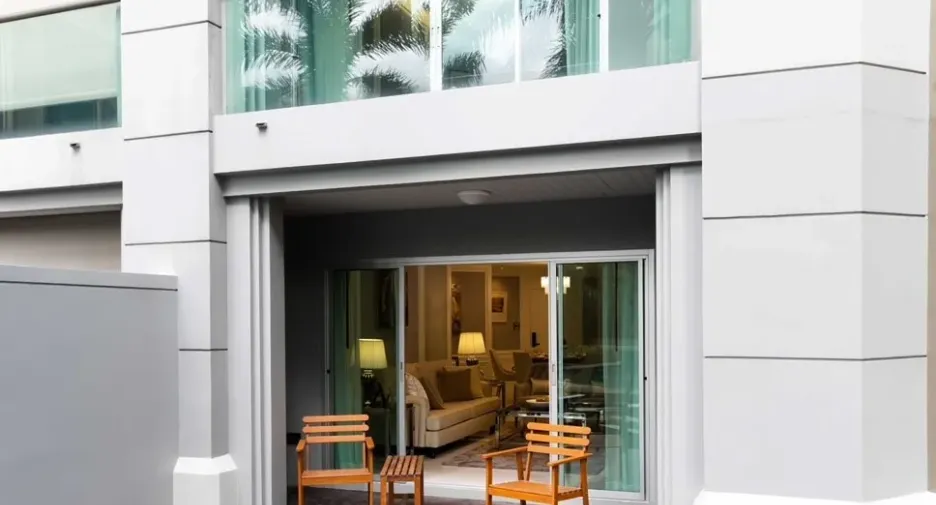 For sale 3 bed condo in Huai Khwang, Bangkok