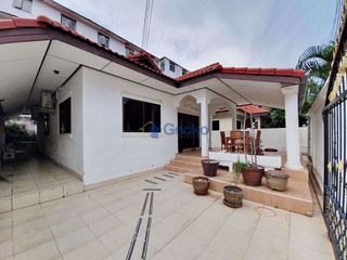 For rent 3 bed house in Bang Lamung, Chonburi