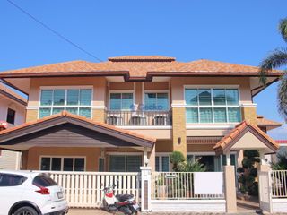 For sale and for rent 4 bed house in Bang Lamung, Chonburi
