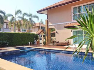 For sale and for rent 4 bed house in Bang Lamung, Chonburi