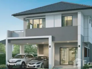 For sale 4 bed townhouse in Mueang Chachoengsao, Chachoengsao