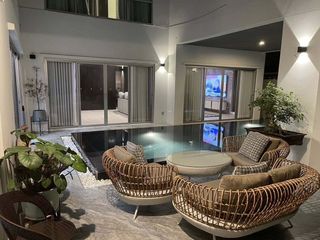 For rent 5 bed villa in Suan Luang, Bangkok