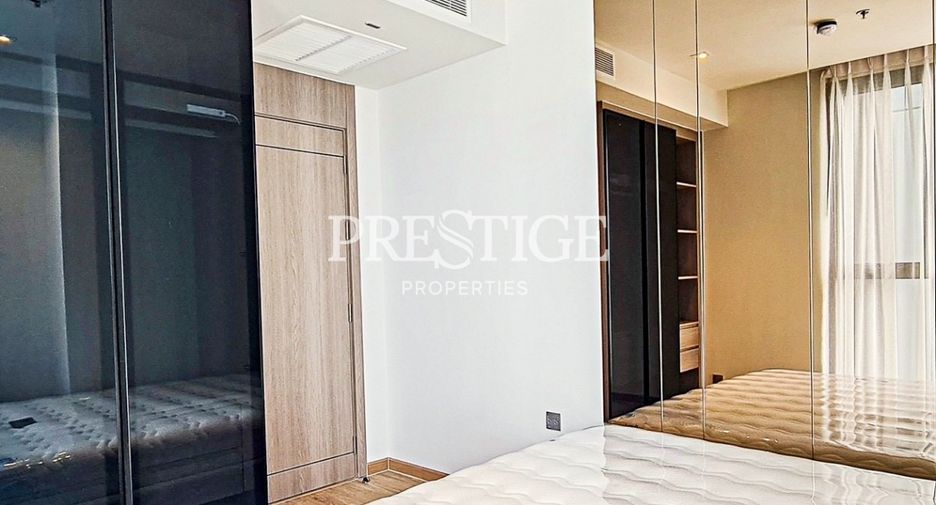 For rent 2 bedrooms condo in Pratumnak, Pattaya