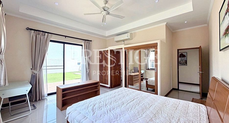 For rent and for sale 4 bedrooms house in Bang Lamung, Chonburi