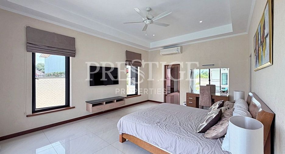 For rent and for sale 4 bedrooms house in Bang Lamung, Chonburi