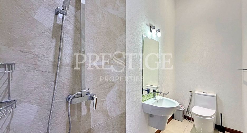 For rent and for sale 4 bedrooms house in Bang Lamung, Chonburi