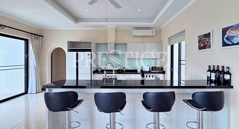 For rent and for sale 4 bedrooms house in Bang Lamung, Chonburi
