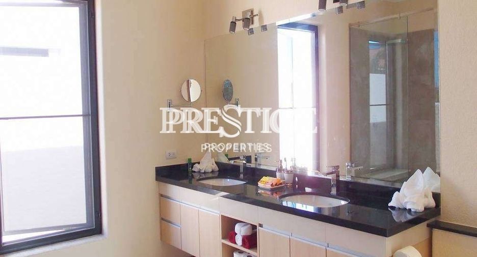 For sale and for rent 4 bedrooms house in Bang Lamung, Chonburi