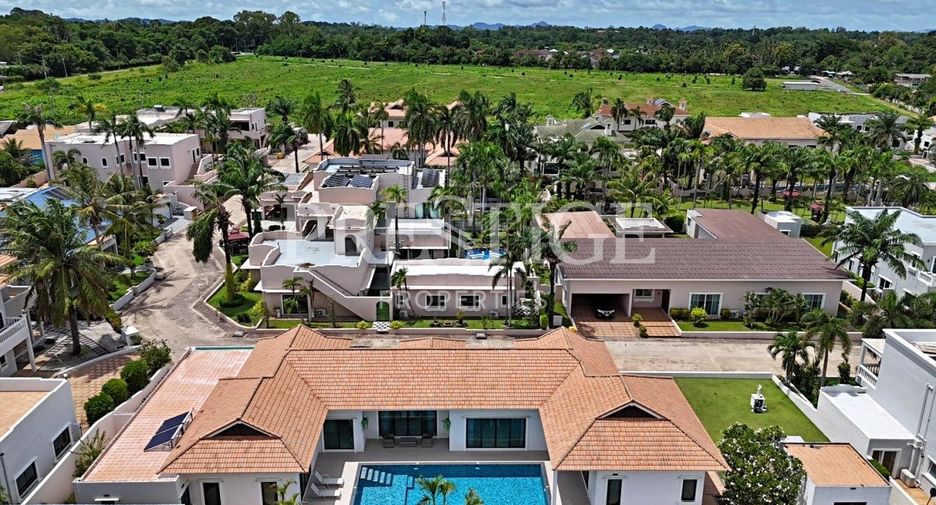 For rent and for sale 4 bedrooms house in Bang Lamung, Chonburi