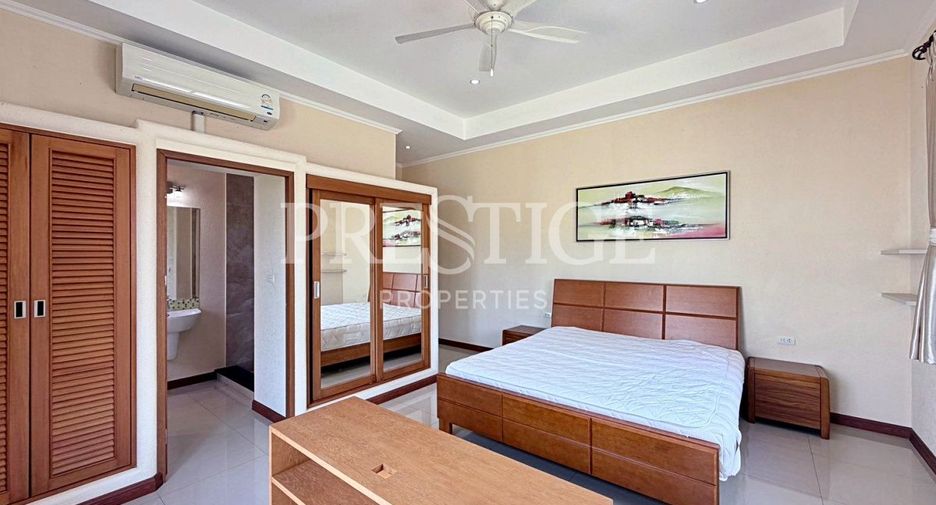 For rent and for sale 4 bedrooms house in Bang Lamung, Chonburi