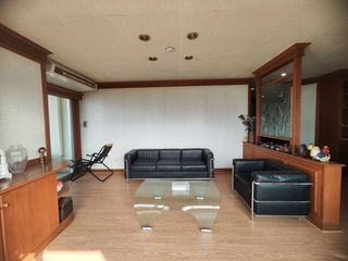 For sale 2 bed condo in Chatuchak, Bangkok