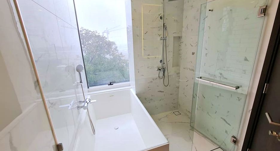 Wohnung zur Miete mit 2 Zimmer in Khlong Toei, Bangkok