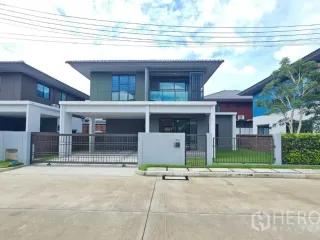 For sale 4 bedrooms house in Lam Luk Ka, Pathum Thani