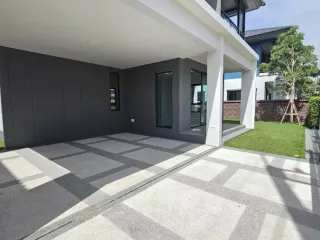 For sale 4 bedrooms house in Lam Luk Ka, Pathum Thani