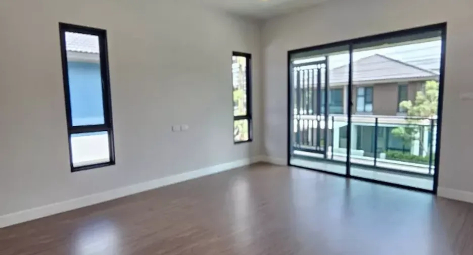 For sale 4 bedrooms house in Lam Luk Ka, Pathum Thani
