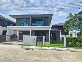 For sale 4 bedrooms house in Lam Luk Ka, Pathum Thani