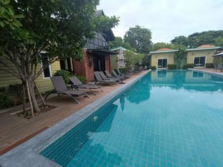 For sale 32 bed hotel in Bang Lamung, Chonburi