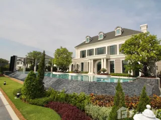 For sale 5 bed villa in Bang Phli, Samut Prakan