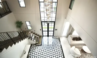 For sale 5 bed villa in Bang Phli, Samut Prakan