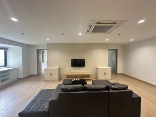 For rent 2 bed condo in Khlong Toei, Bangkok