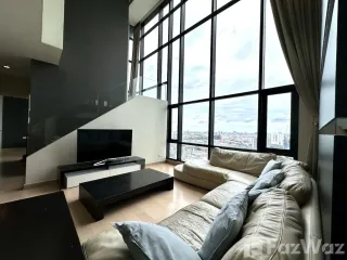 For rent 3 bed condo in Khlong San, Bangkok