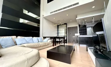 For rent 3 Beds condo in Khlong San, Bangkok