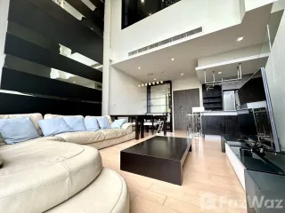 For rent 3 bed condo in Khlong San, Bangkok
