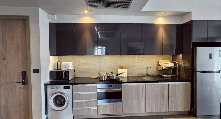 For rent 2 ベッドルーム condo in Watthana, Bangkok