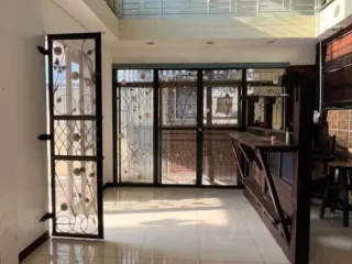 For rent 5 Beds house in Din Daeng, Bangkok