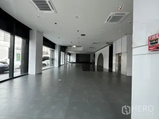 For rent retail Space in Watthana, Bangkok