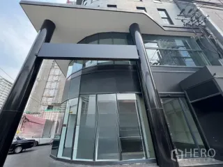 For rent retail Space in Watthana, Bangkok