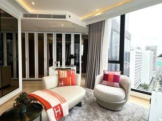 For sale 3 bed condo in Huai Khwang, Bangkok