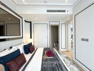 For sale 3 bed condo in Huai Khwang, Bangkok