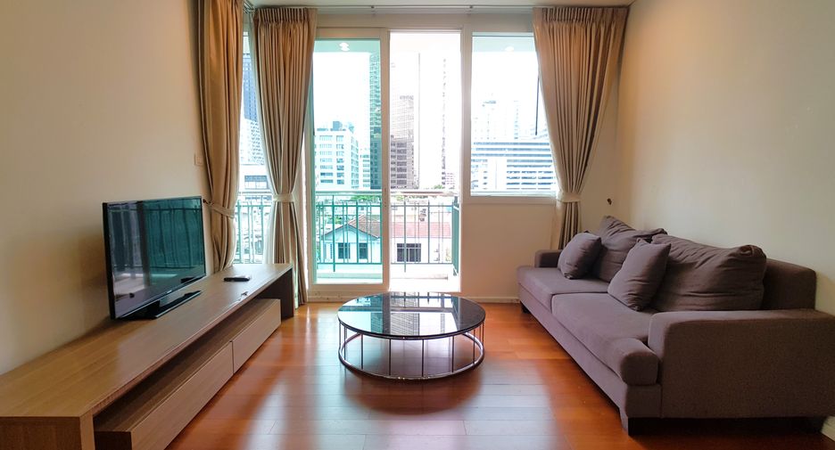 For rent 2 bed condo in Watthana, Bangkok