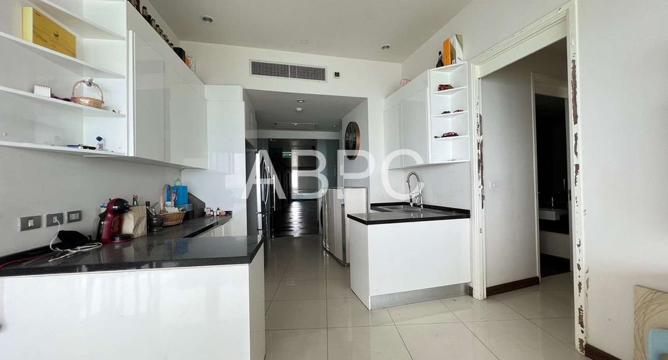 For sale 4 ベッドルーム condo in Sattahip, Chonburi
