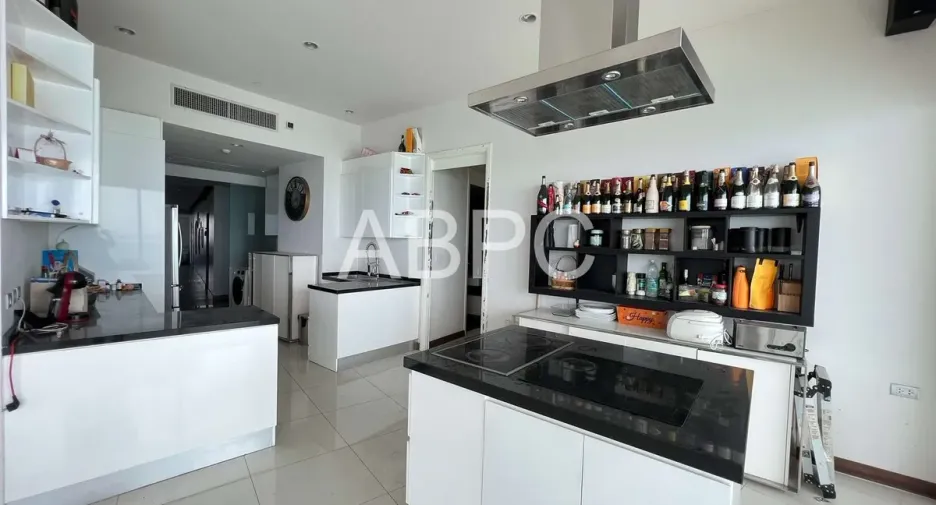 Продажа 4 спальни кондо в Na Jomtien, Паттайя