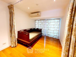 For rent 3 bed condo in Pathum Wan, Bangkok